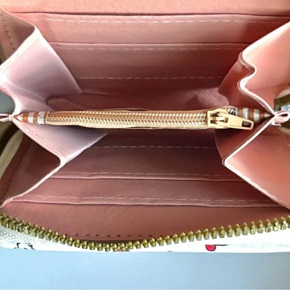 ❤️(HK0042) Hello Kitty Adorable 4-Piece Cozy Plush Purse Bundle. - Picture 3 of 9